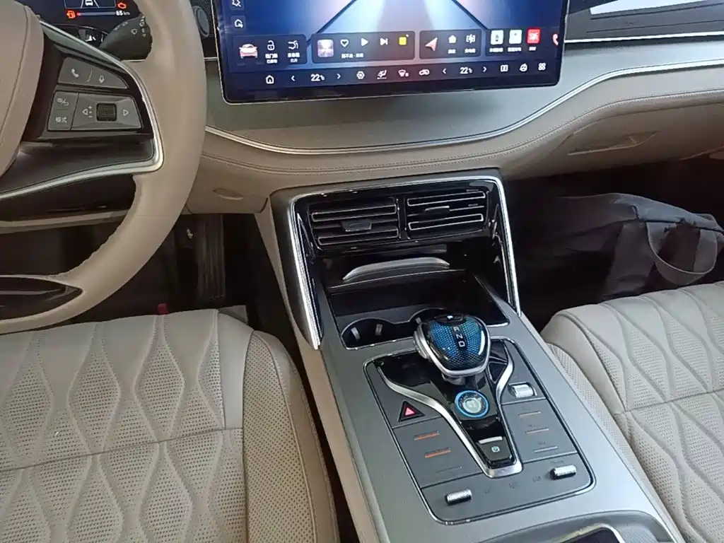 BYD Tang New Energy — миниатюра 14