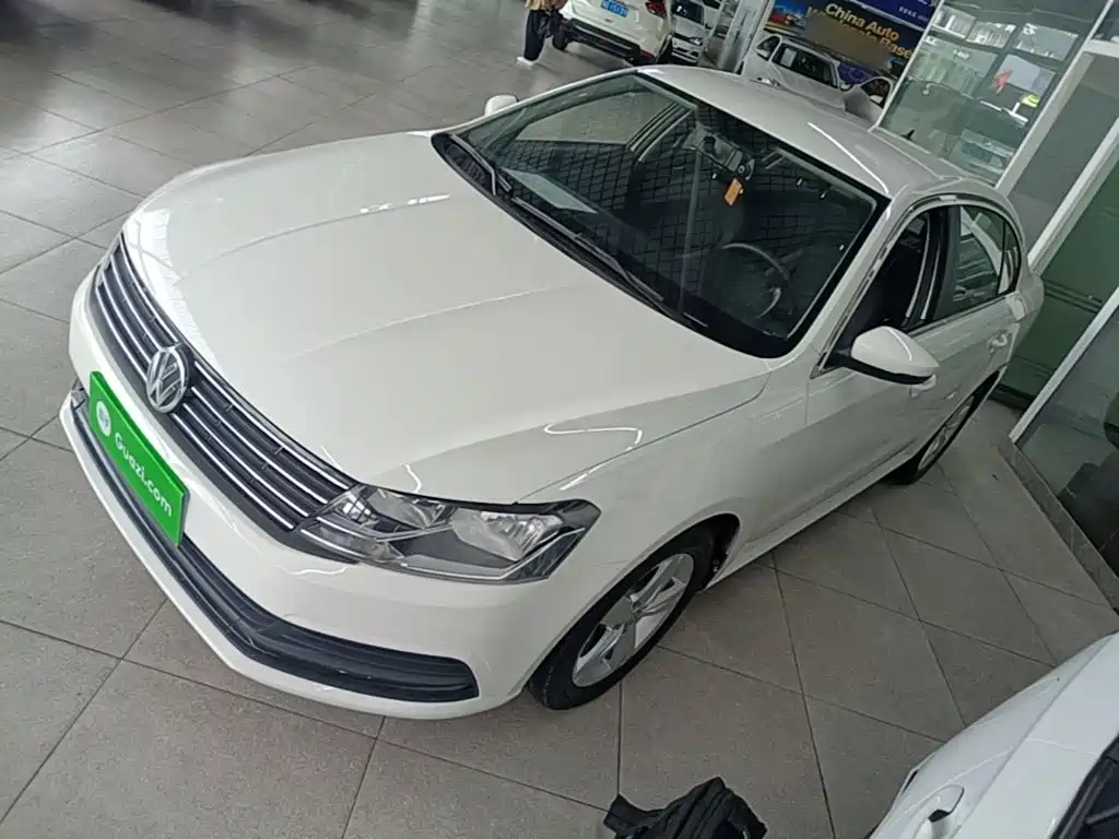 Volkswagen Lavida — миниатюра 2