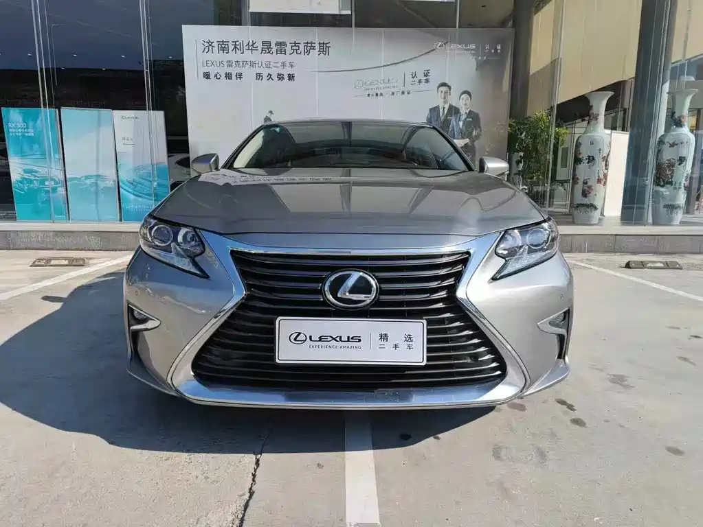 Lexus ES — миниатюра 2