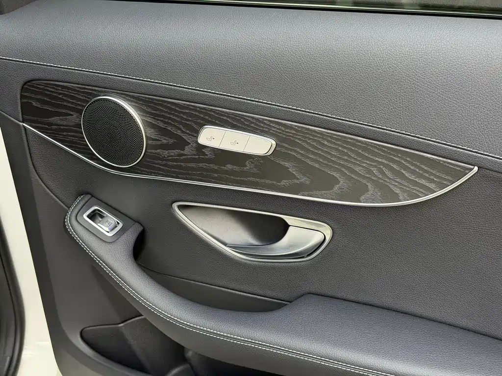 Mercedes-Benz C-Class — миниатюра 24