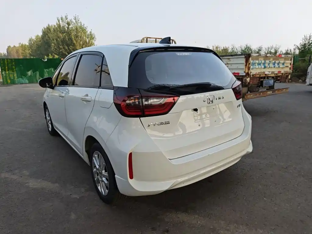Honda Fit — миниатюра 5