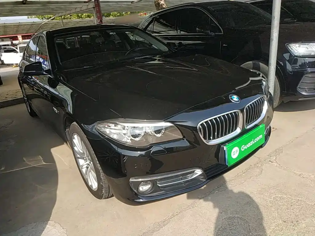 BMW 5 Series — миниатюра 4