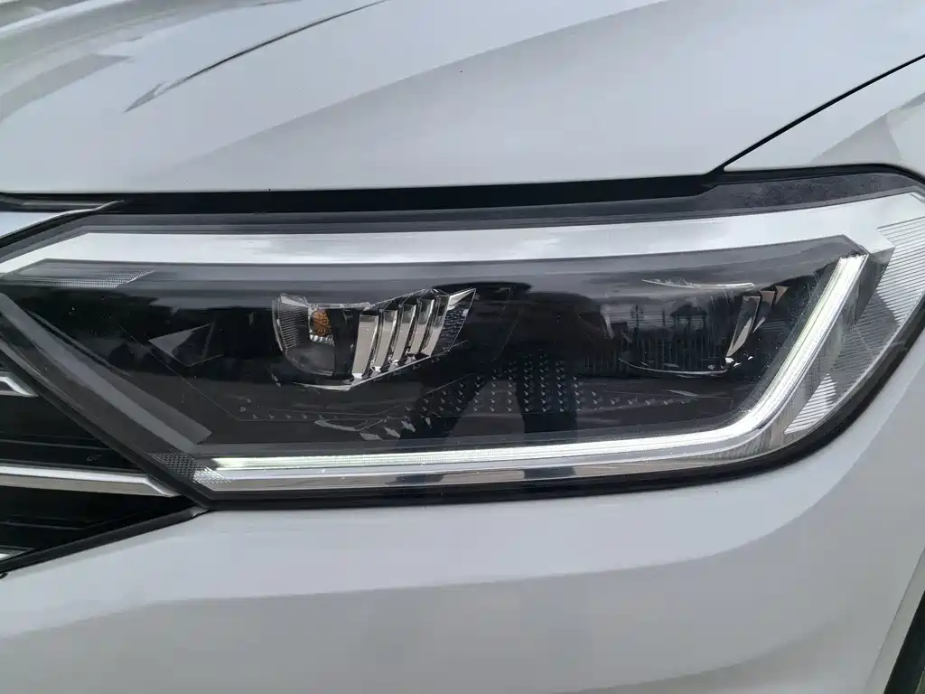 Volkswagen Sagitar — миниатюра 32