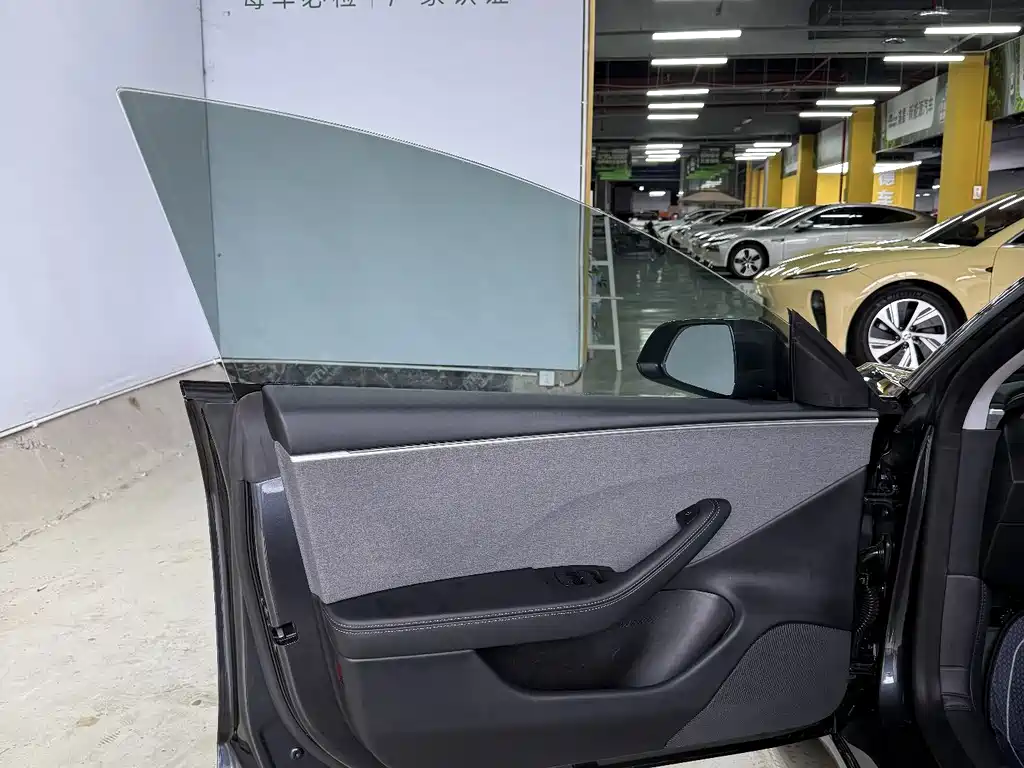Tesla Model 3 — фотографии объявления, Фото 11