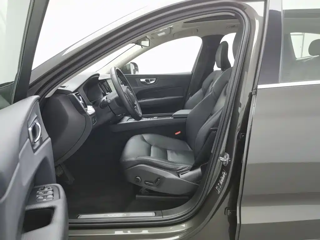 Volvo XC60 2019 T5 V