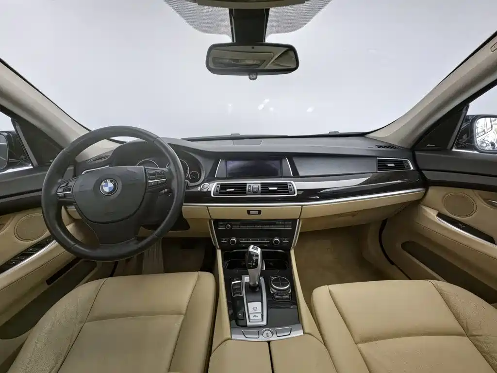 BMW 5 Series GT — миниатюра 5
