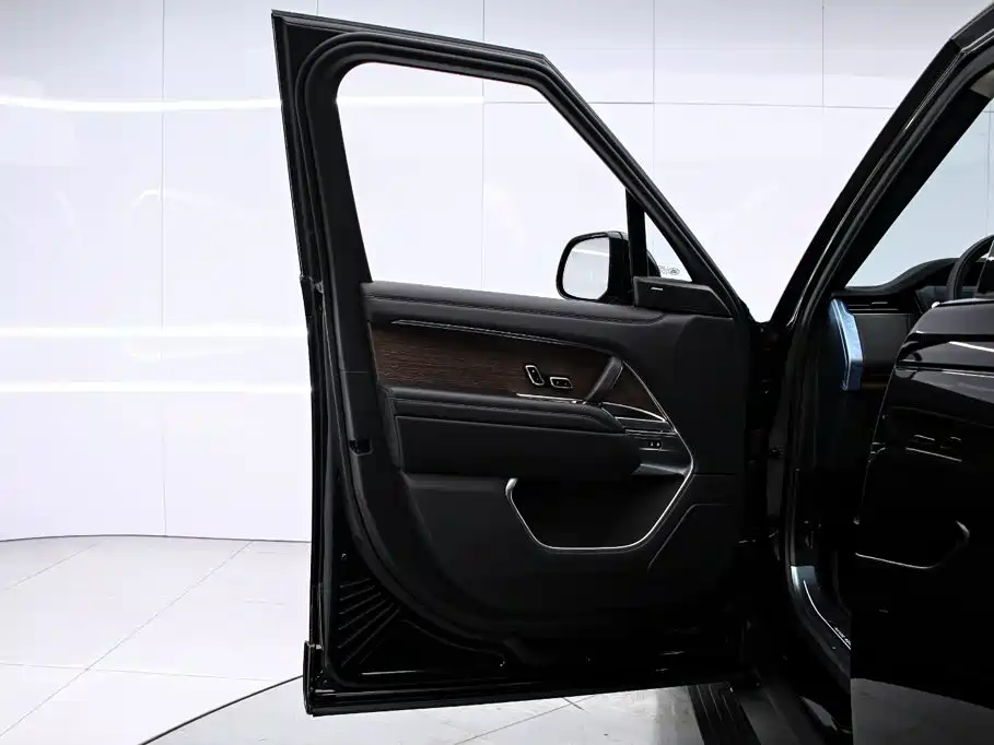 Land Rover Range Rover — миниатюра 12