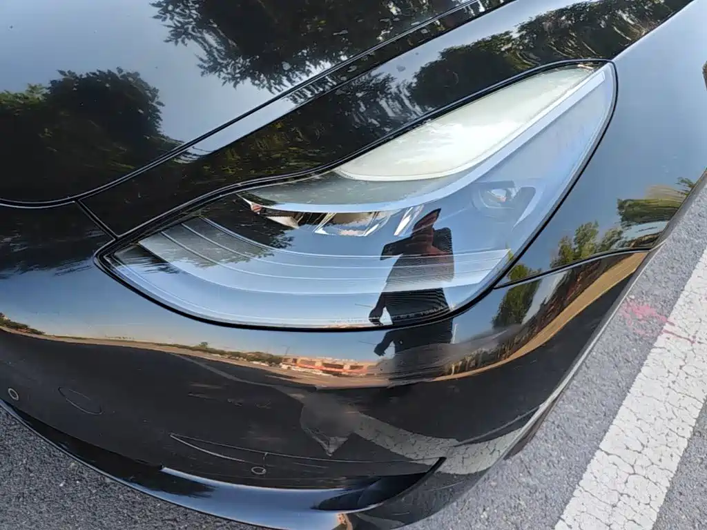 Tesla Model 3 — миниатюра 24