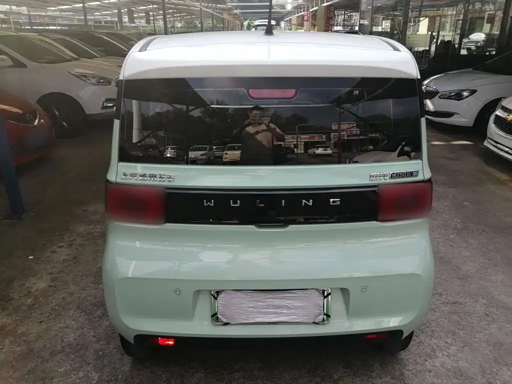 Wuling MINIEV — миниатюра 6