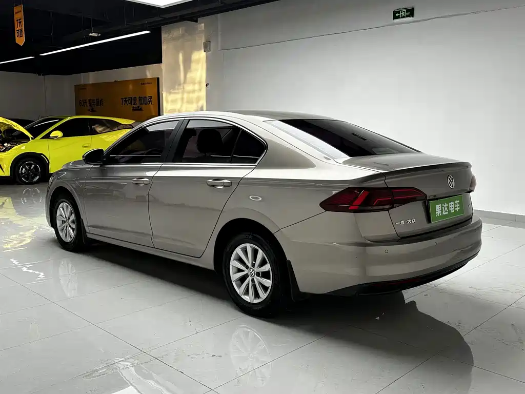 Volkswagen Bora — миниатюра 6