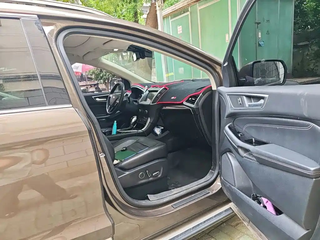 Ford Edge — миниатюра 18