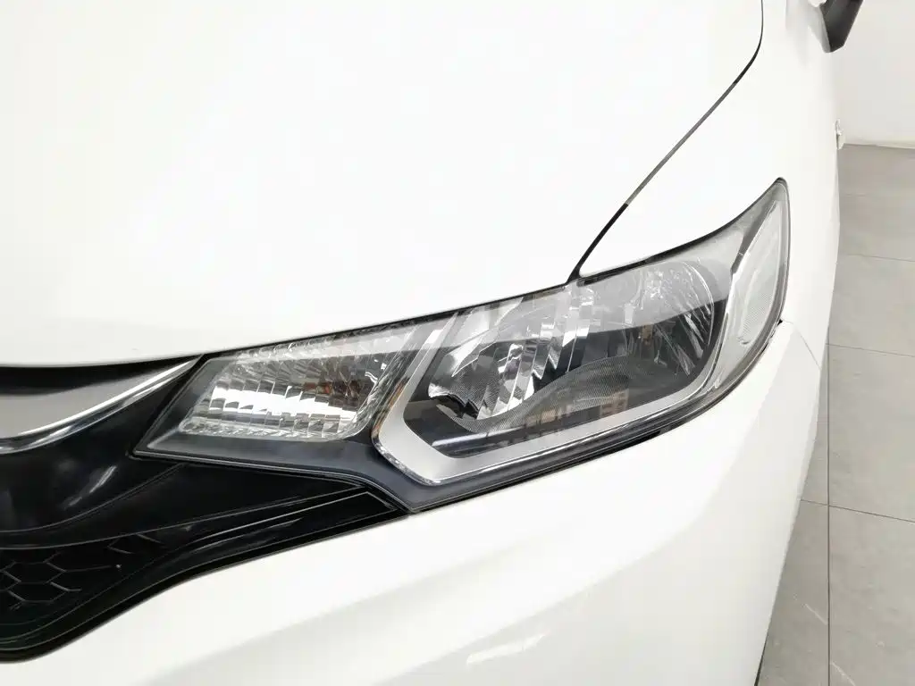 Honda Fit — миниатюра 7