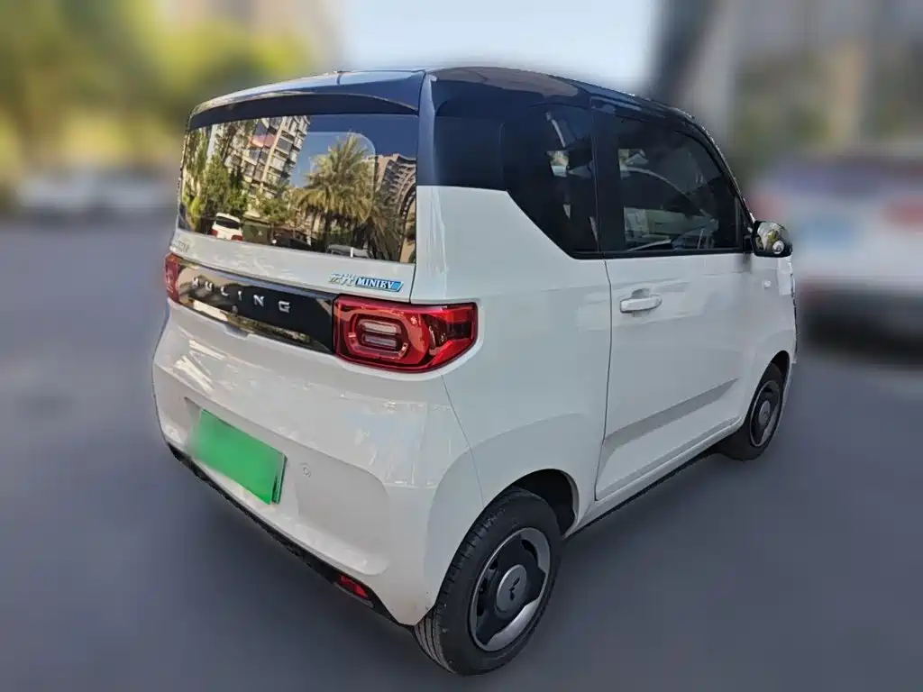 Wuling MINIEV — миниатюра 4