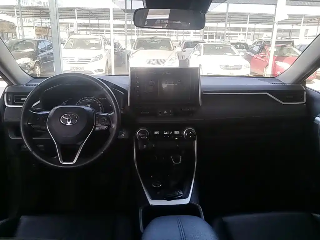 Toyota RAV4 — миниатюра 14