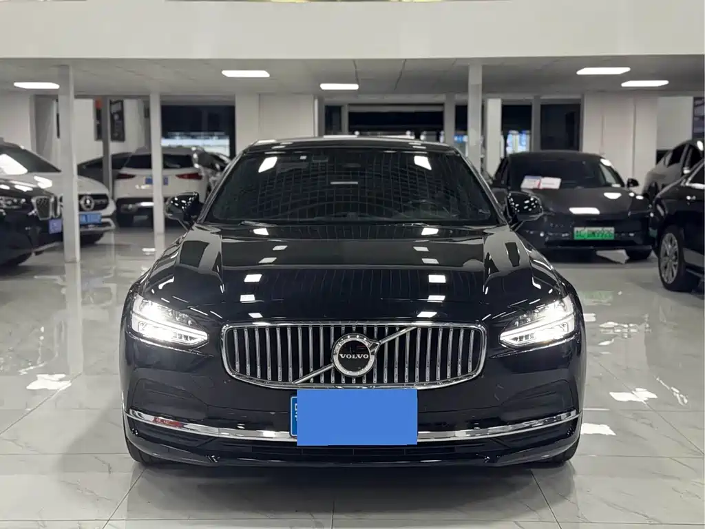 Volvo S90 — миниатюра 2