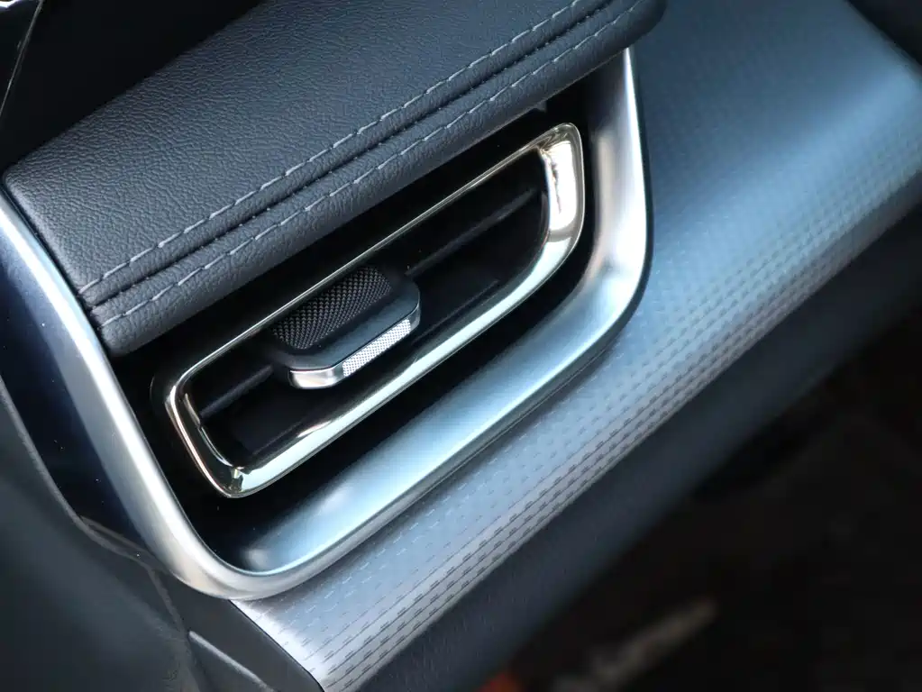 Hongqi Hongqi H5 — миниатюра 13