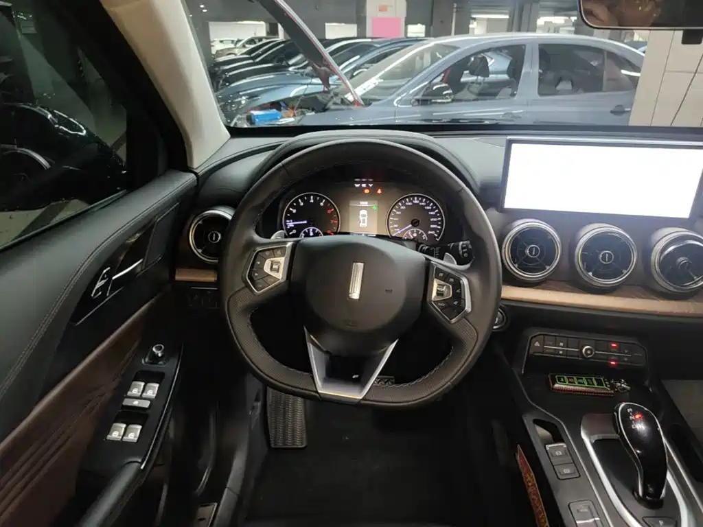 Wey Wey VV5 — миниатюра 11