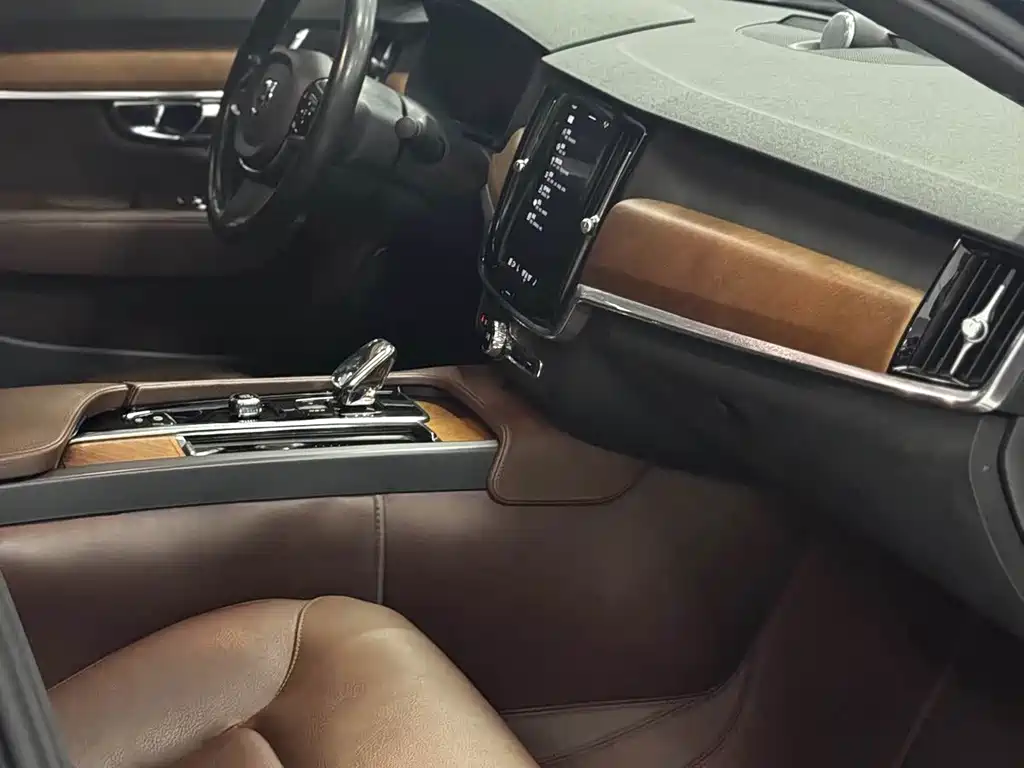 Volvo S90 — миниатюра 6