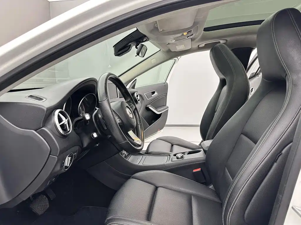 Mercedes-Benz GLA — миниатюра 8
