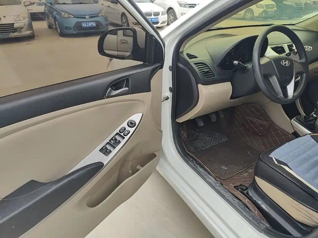 Hyundai Verna — миниатюра 16