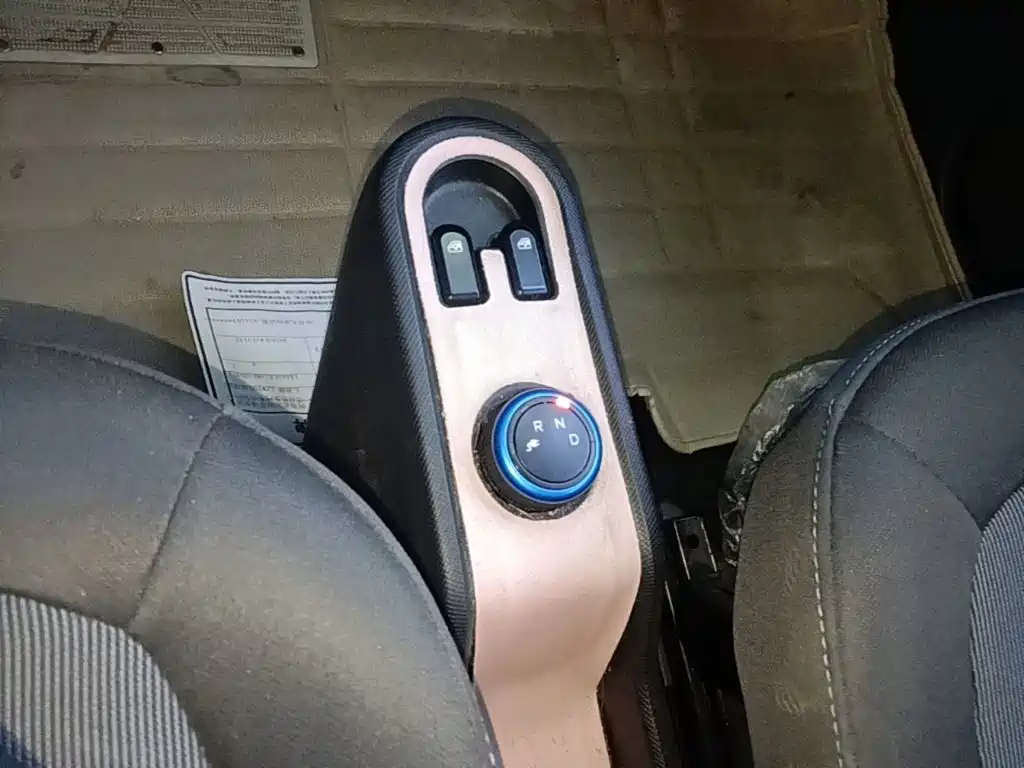 Wuling MINIEV — миниатюра 14