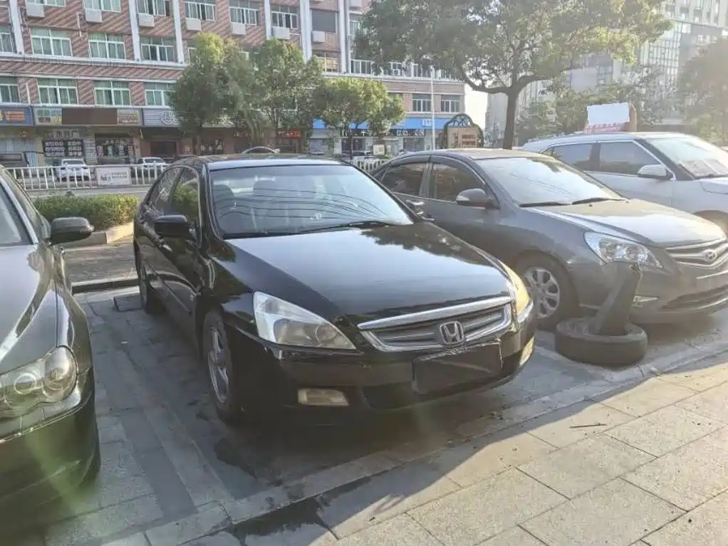 Honda Accord — миниатюра 3