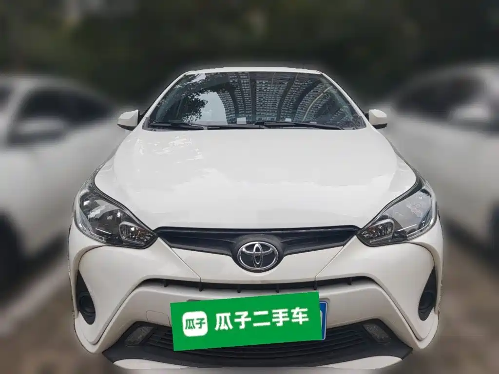 Toyota Yaris L — миниатюра 2
