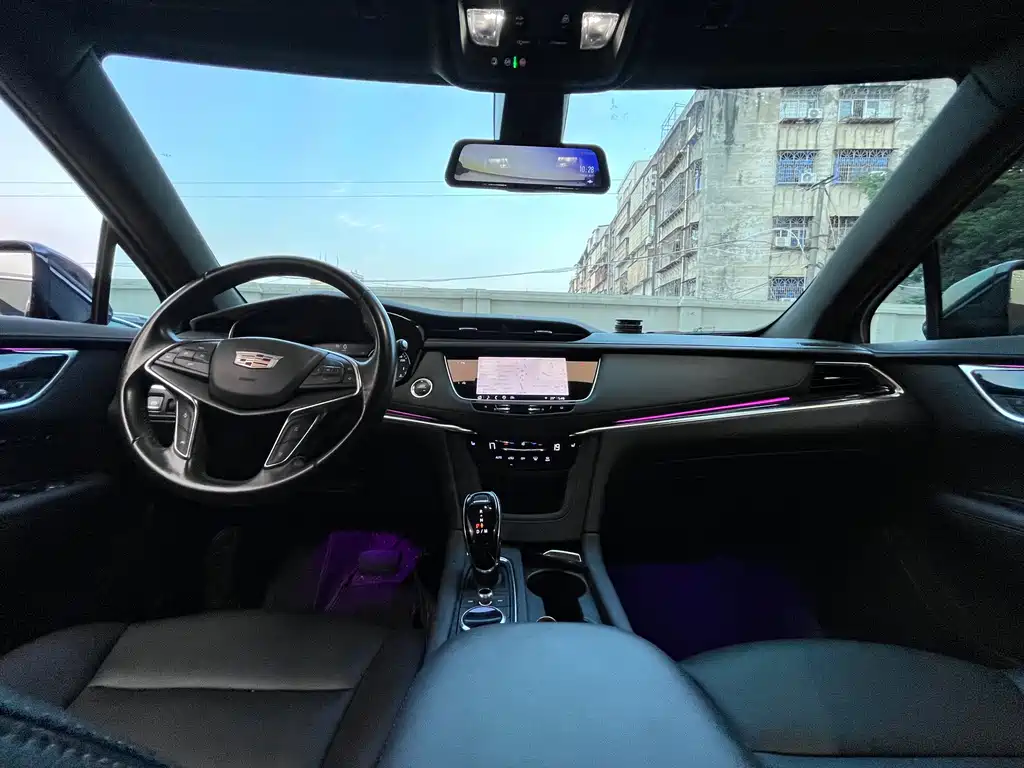 Cadillac XT5 — миниатюра 8