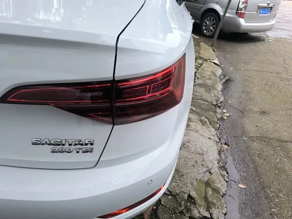 Volkswagen Sagitar — миниатюра 8