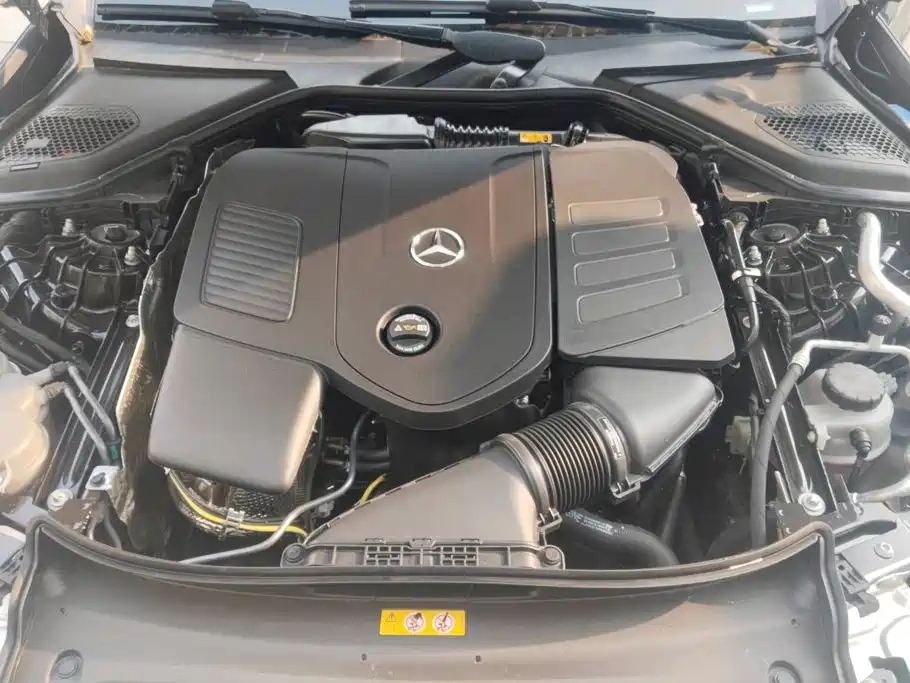 Mercedes-Benz E-Class — миниатюра 9