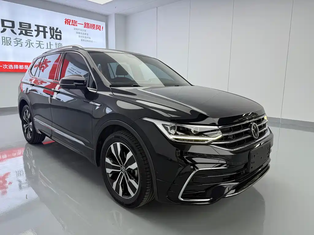 Volkswagen Tiguan L — миниатюра 3