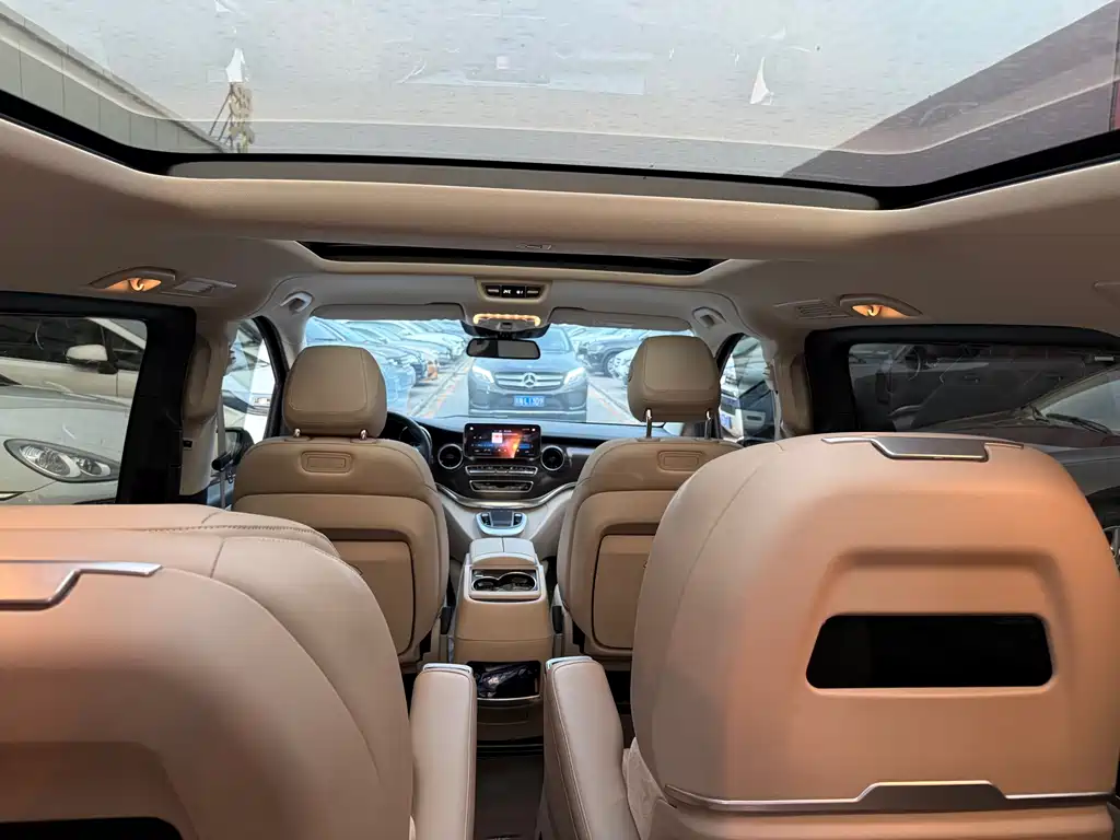 Mercedes-Benz V-Class — миниатюра 11