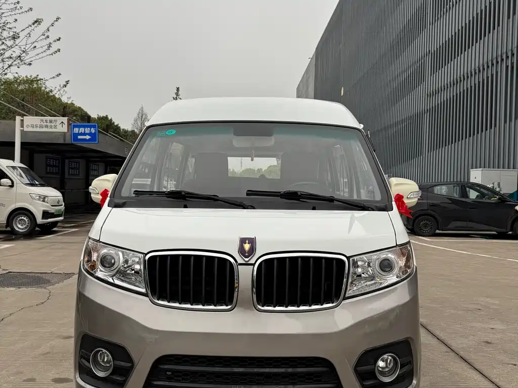 Jinbei Hiace X30L - фото 2