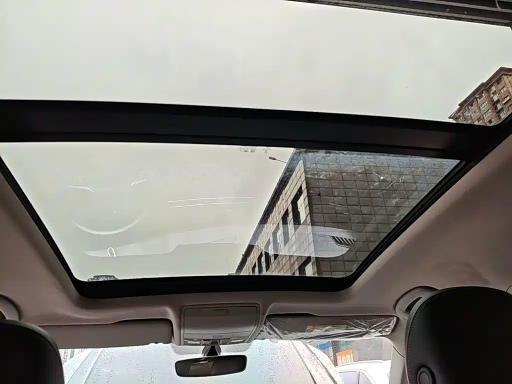 Volkswagen Tiguan L — миниатюра 18