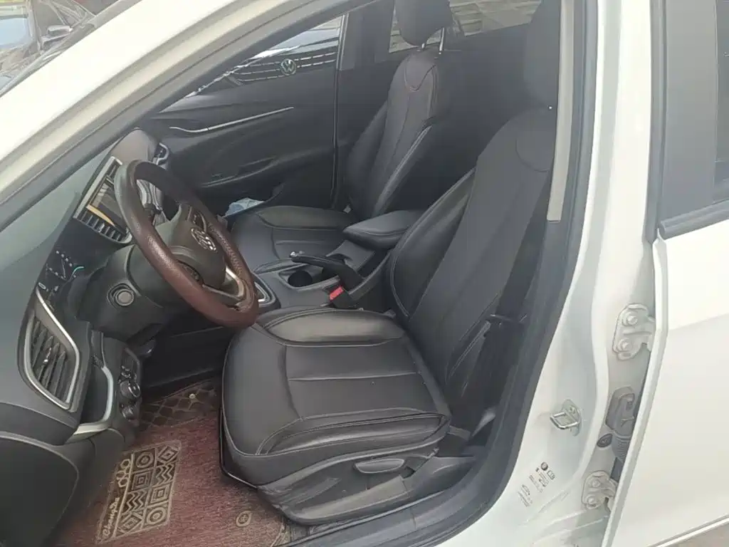 Buick Excelle — миниатюра 15