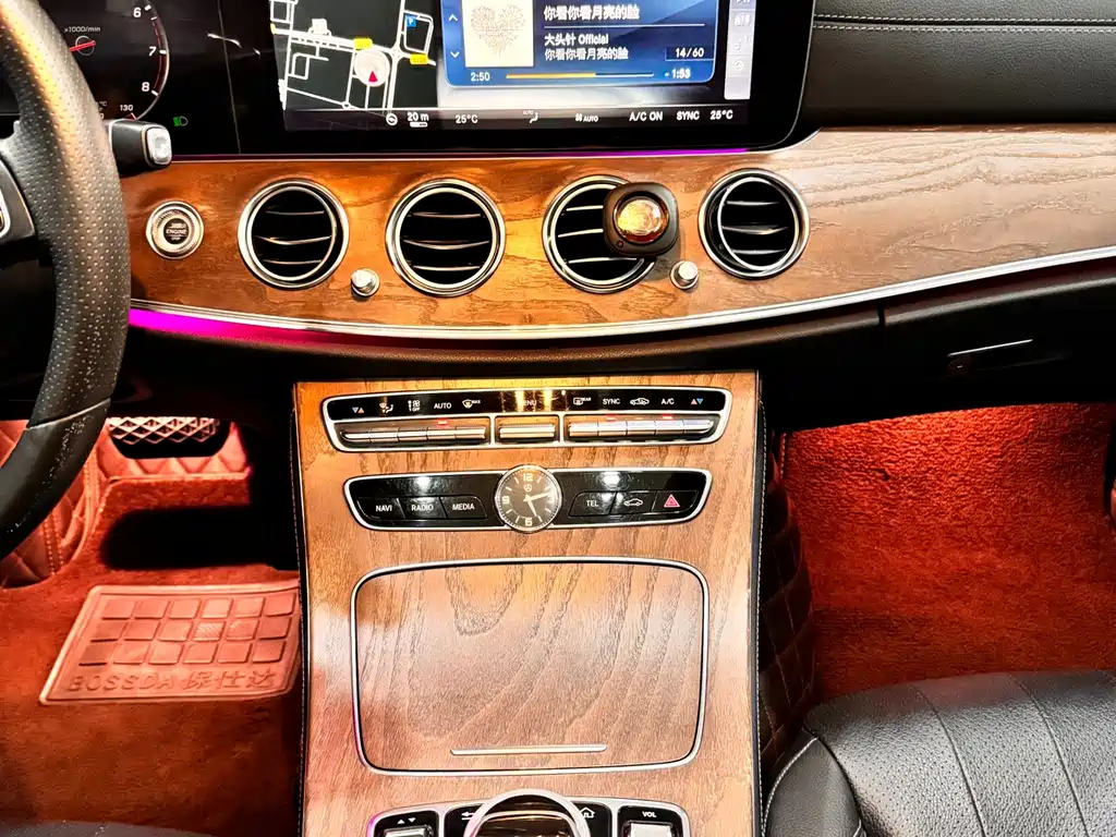 Mercedes-Benz E-Class — миниатюра 17