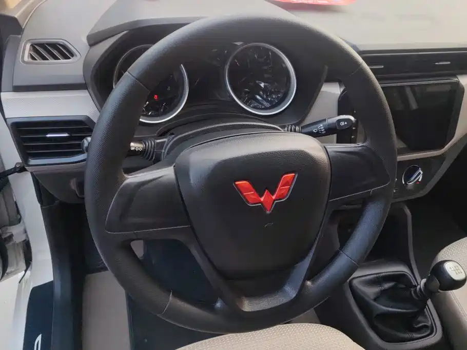 Wuling Hongguang — миниатюра 15