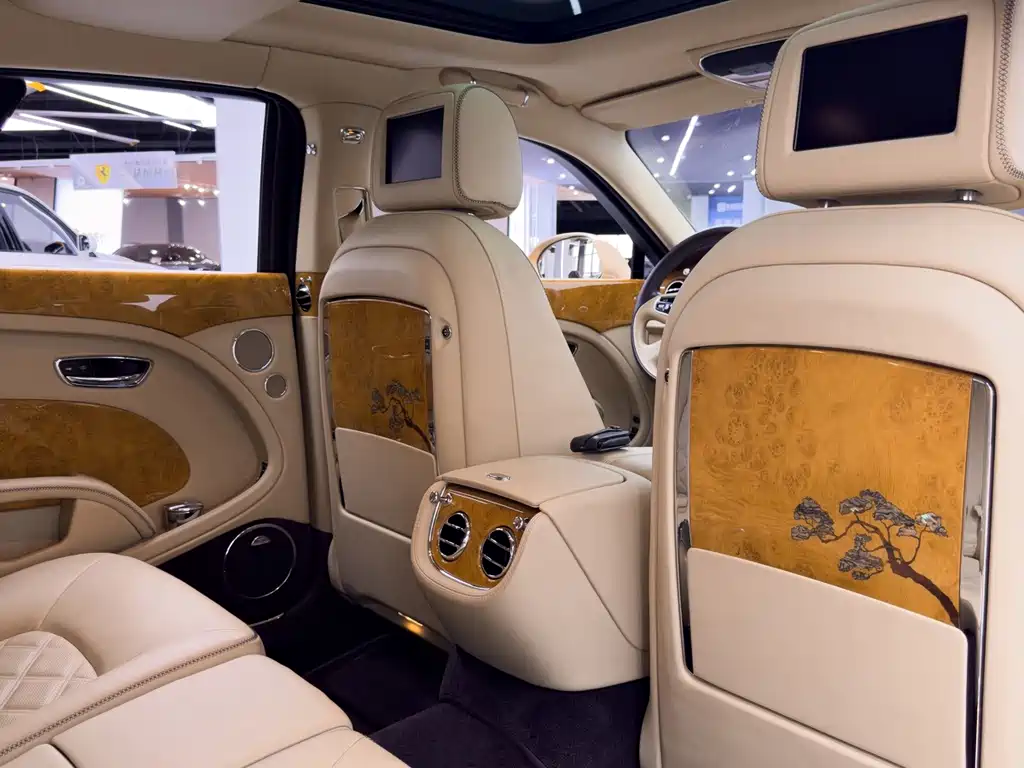 Bentley Mulsanne — миниатюра 29