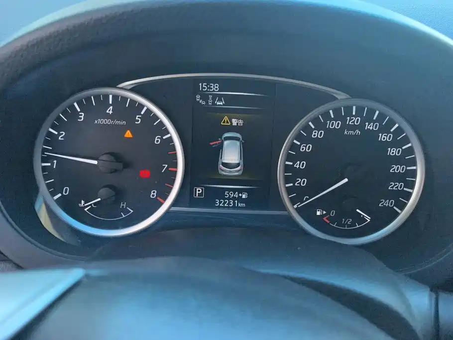 Nissan Tiida — миниатюра 14