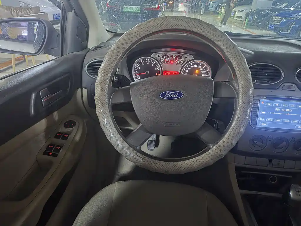 Ford Focus — миниатюра 6
