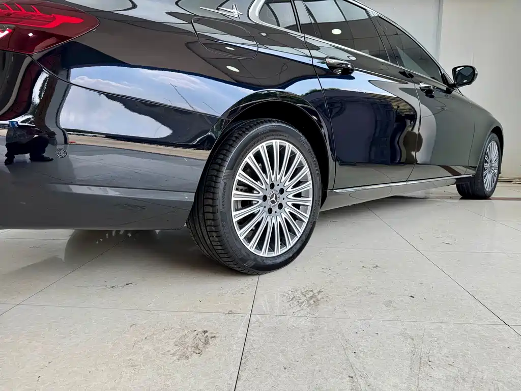 Mercedes-Benz E-Class — миниатюра 22