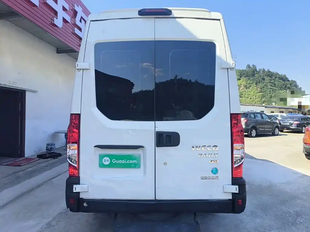 IVECO Ousheng — миниатюра 6
