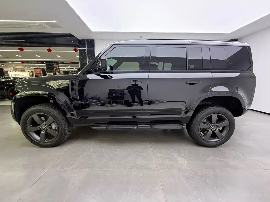 Land Rover Defender — миниатюра 5