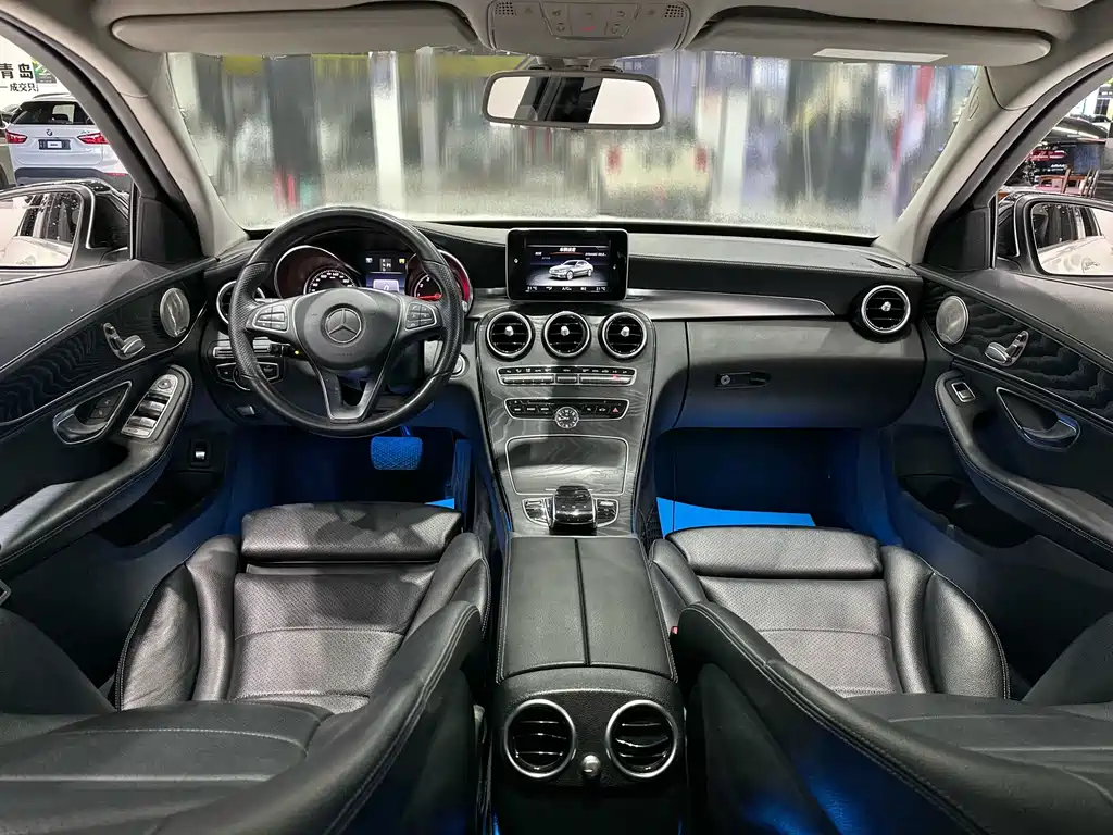 Mercedes-Benz C-Class — миниатюра 10
