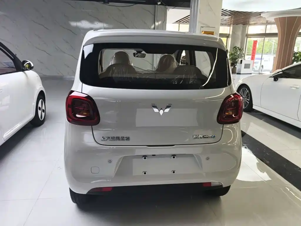 Wuling MINIEV — миниатюра 6
