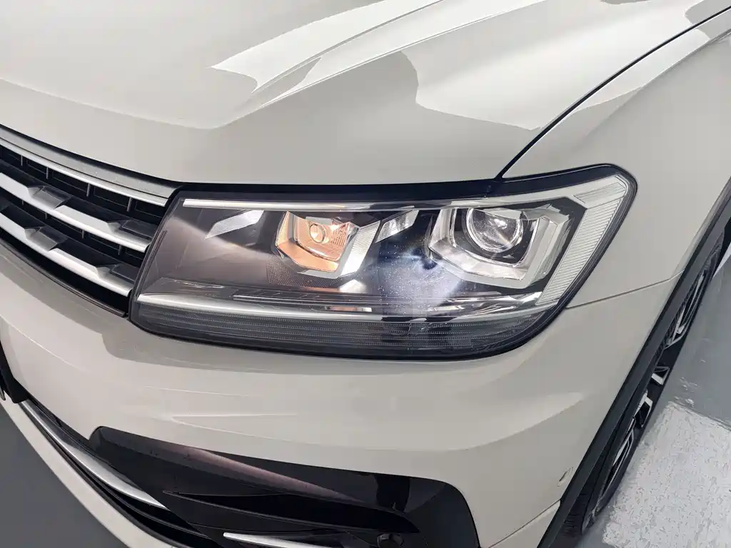 Volkswagen Tiguan L — миниатюра 9