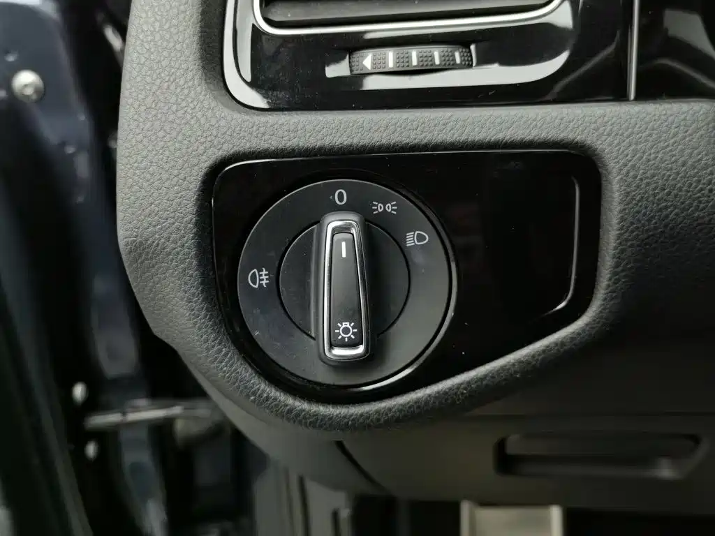 Volkswagen Golf — миниатюра 21