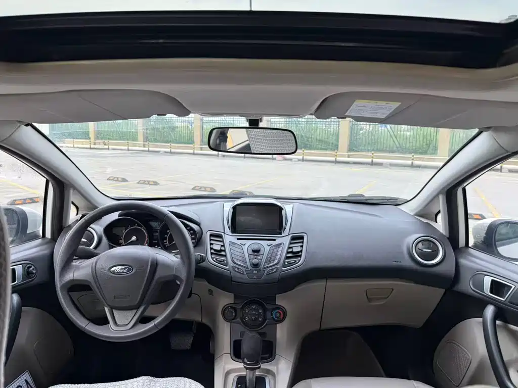 Ford Fiesta — миниатюра 8