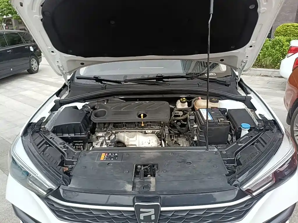 Roewe i5 — миниатюра 20