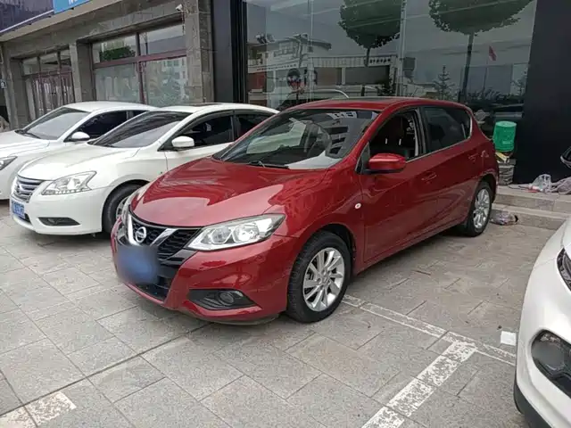 Nissan Tiida